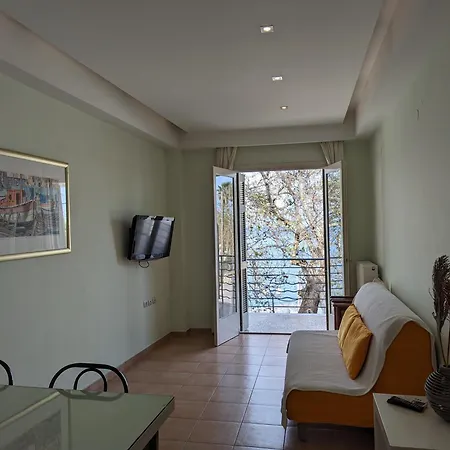 Helen's Hotel Miloi (Argolis)